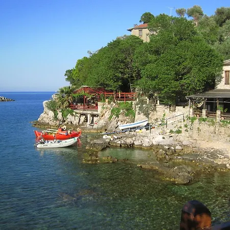 Red Villa's Tsagarada